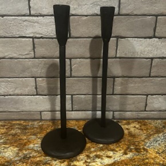 NWT Set of 2 Vintage Industrial Yet Elegant Textured Iron Candlestick Holders - Picture 5 of 8
